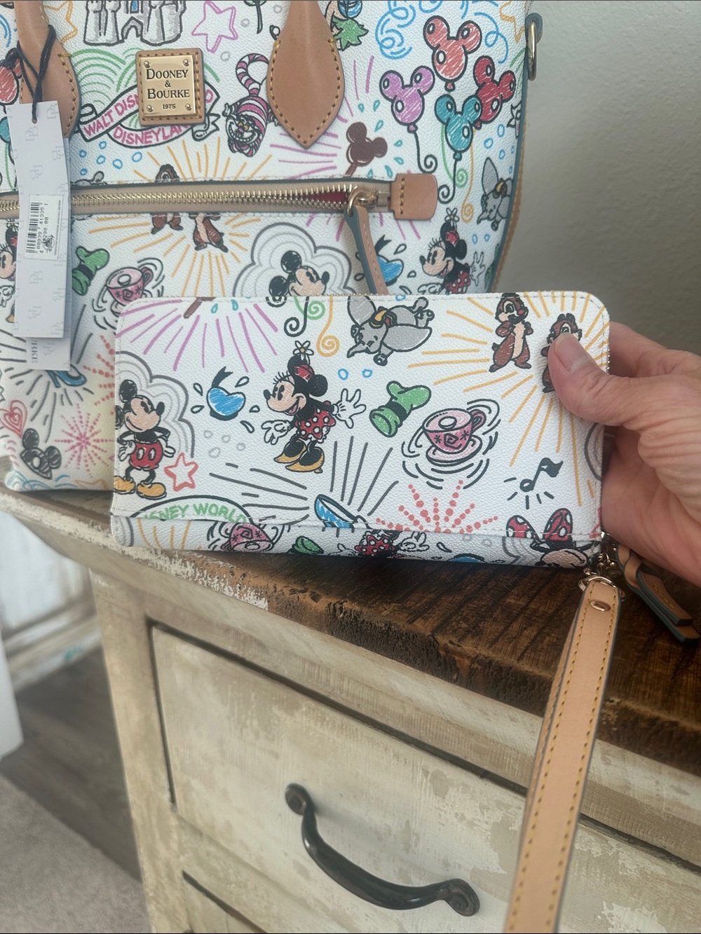 DisneyDooney & Bourke White Disney Sketch Tote with Multicolor wristlet Wallet. - Picture 3 of 11